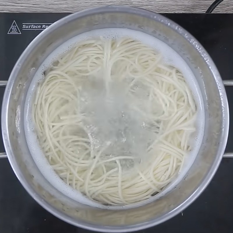 Bước 2 Luộc mì Mì Udon rong biển
