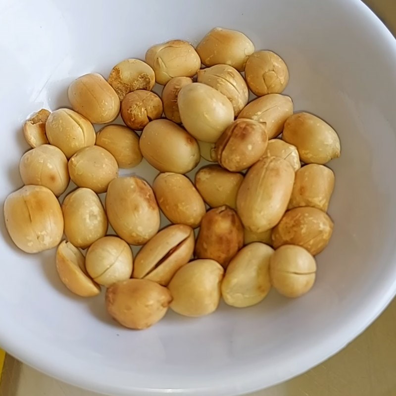 Bước 1 Sơ chế nguyên liệu Miến trộn gà xé dưa leo