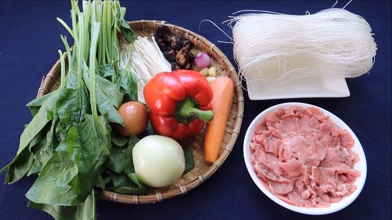 Nguyên liệu món ăn miến trộn thịt bò