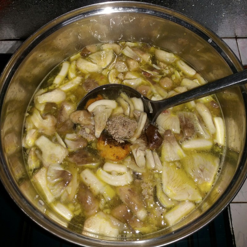 Bước 4 Nấu bánh canh Bánh canh cá lóc bột gạo