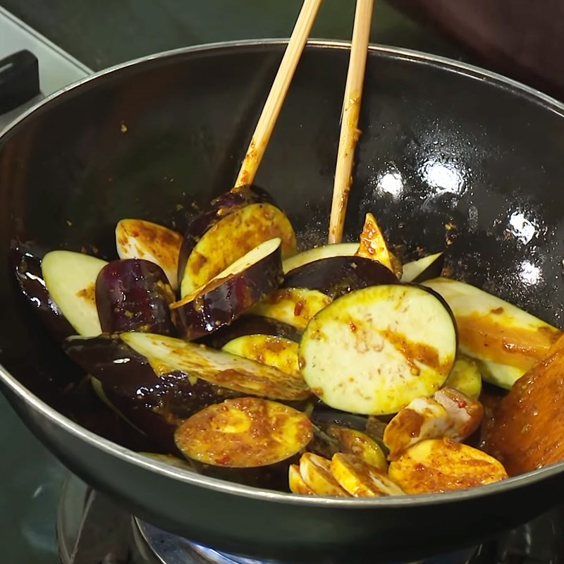 Bước 3 Nấu cà ri Cà ri cà tím chay