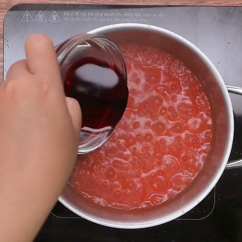 Bước 4 Nấu sốt bò Bò sốt vang khoai tây cà rốt