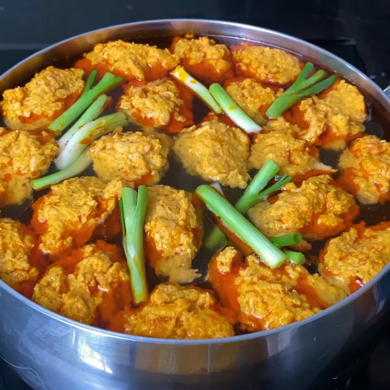 Bước 5 Nấu chả cua Bún bò chả cua