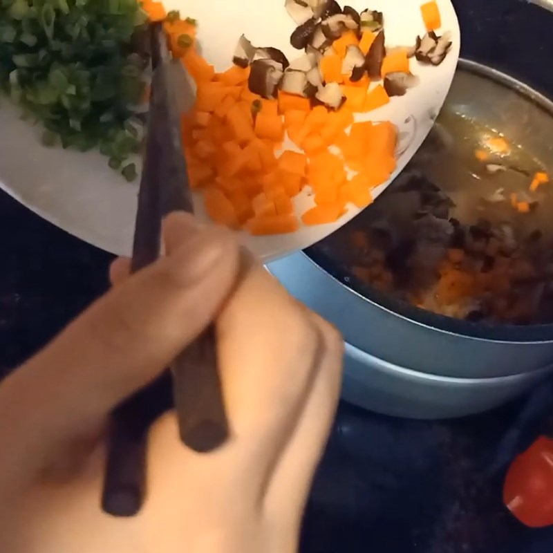 Bước 3 Nấu cháo Cháo gà nấm hương