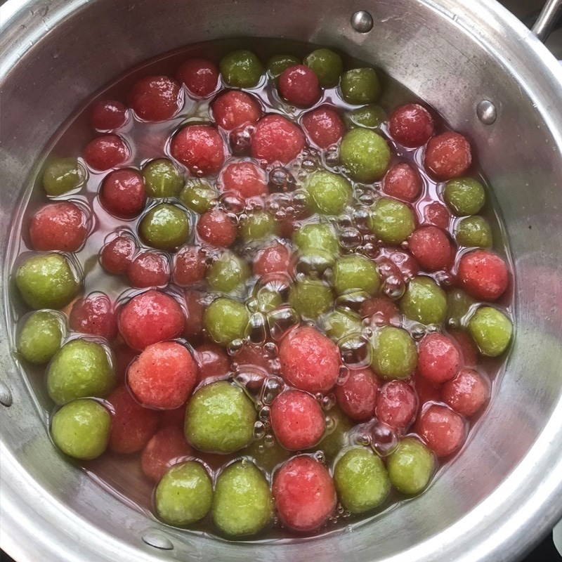Bước 4 Nấu chè Chè khoai mì viên
