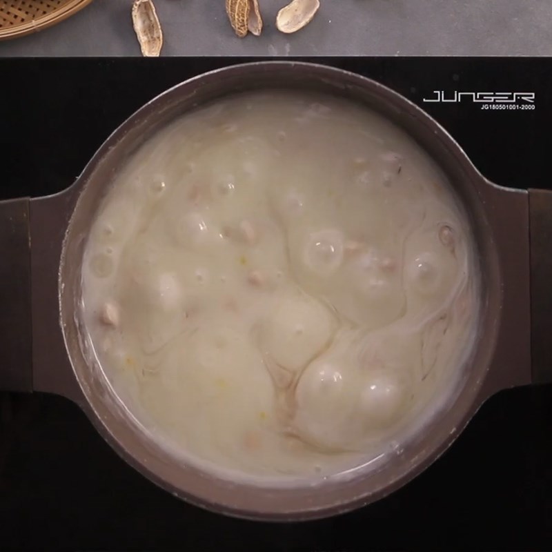 Bước 4 Nấu chè Chè bí đỏ đậu phộng
