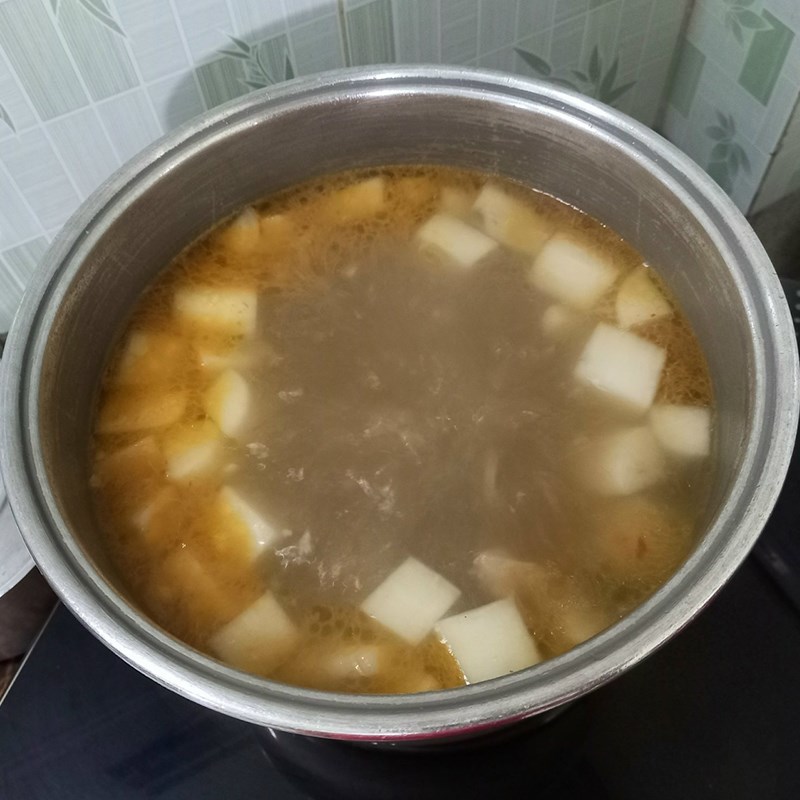 Bước 4 Nấu lẩu Lẩu cá thác lác khổ qua - mướp đắng
