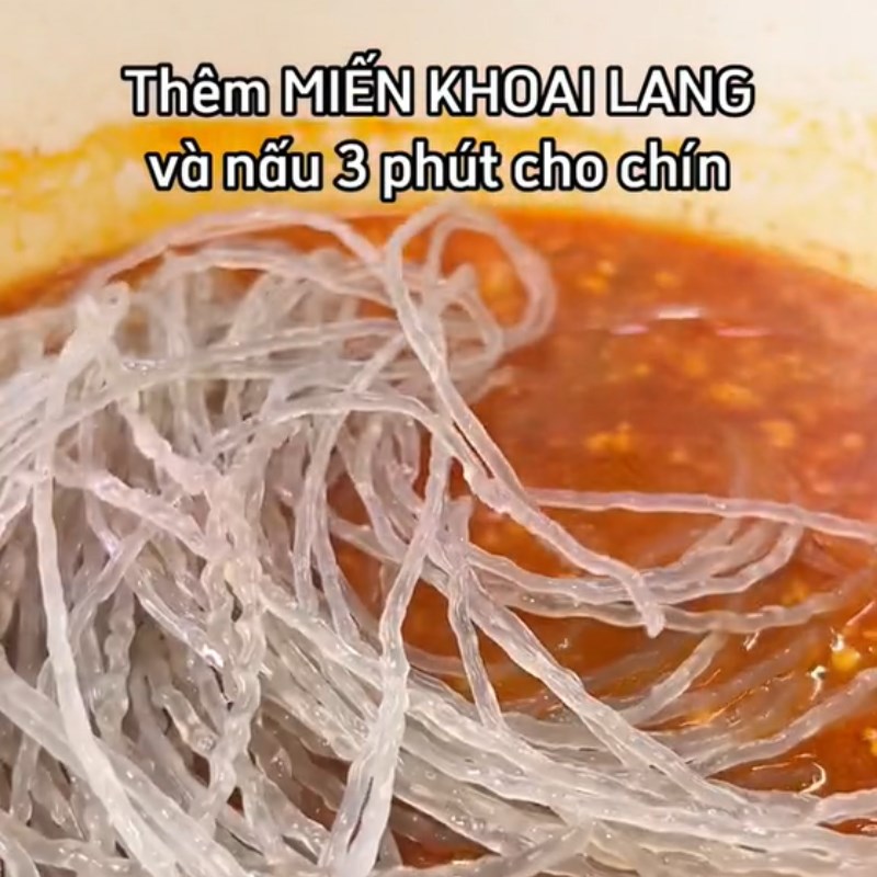 Bước 2 Nấu miến Miến xào thịt băm (Công thức được chia sẻ từ Tiktok Cách Nấu Ngon cùng Cách Nấu Ngon)
