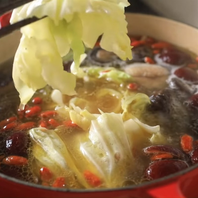 Bước 4 Nấu nước dùng Mì gà nấm