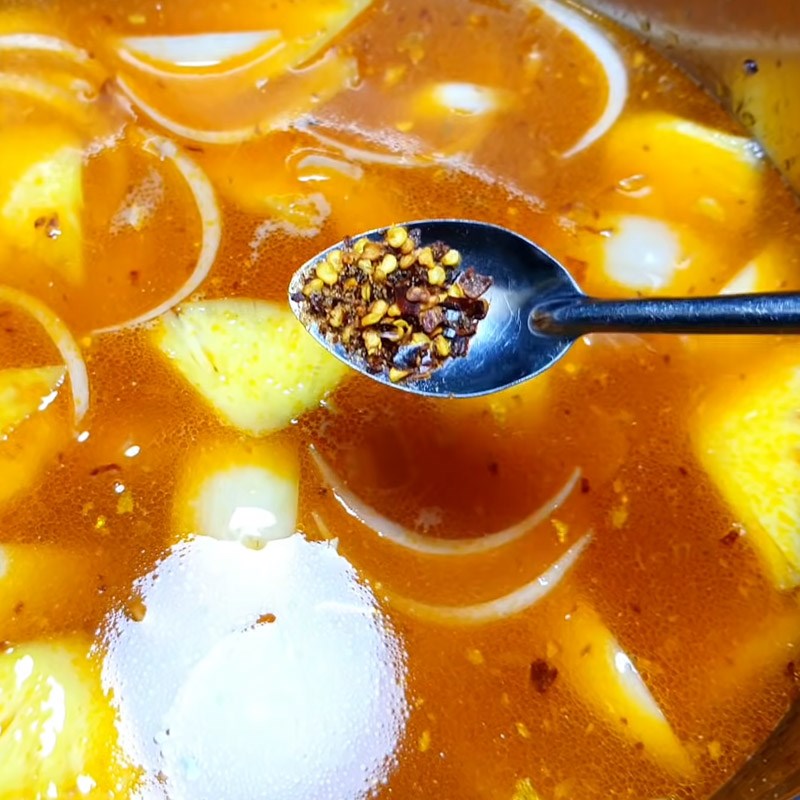 Bước 3 Nấu nước dùng Bún cá mòi hộp