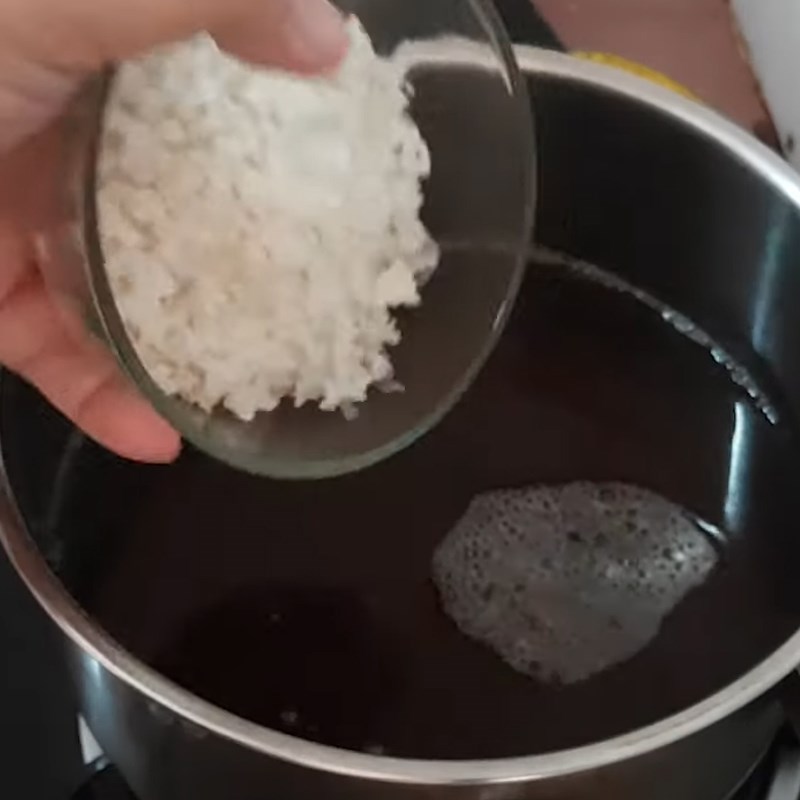 Bước 4 Nấu nước mắm Nước mắm chay từ nấm