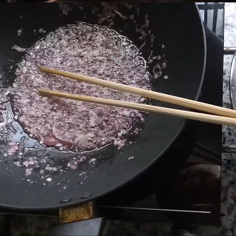 Bước 3 Nấu nước sốt Cá chẽm chưng tương