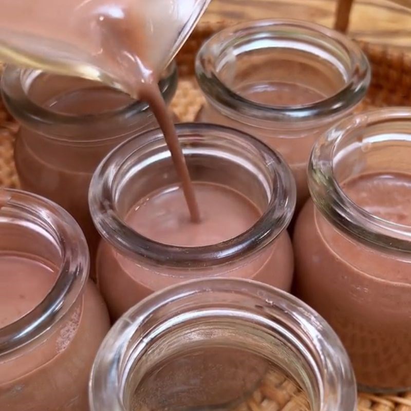 Bước 1 Nấu pudding Pudding socola (Công thức được chia sẻ từ Tiktok vào bếp cùng Cách Nấu Ngon)