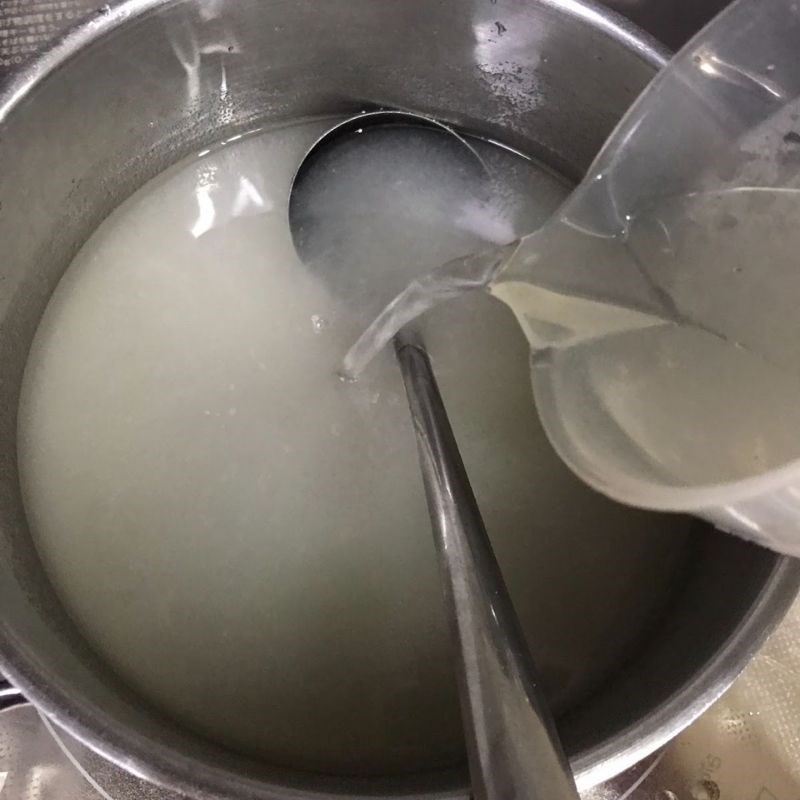 Bước 2 Nấu rau câu lá dứa Rau câu lá dứa nước cốt dừa (công thức được chia sẻ từ người dùng)
