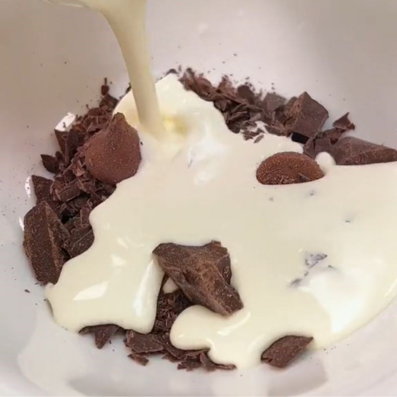 Bước 2 Nấu socola Pudding socola (Công thức được chia sẻ từ Tiktok vào bếp cùng Cách Nấu Ngon)