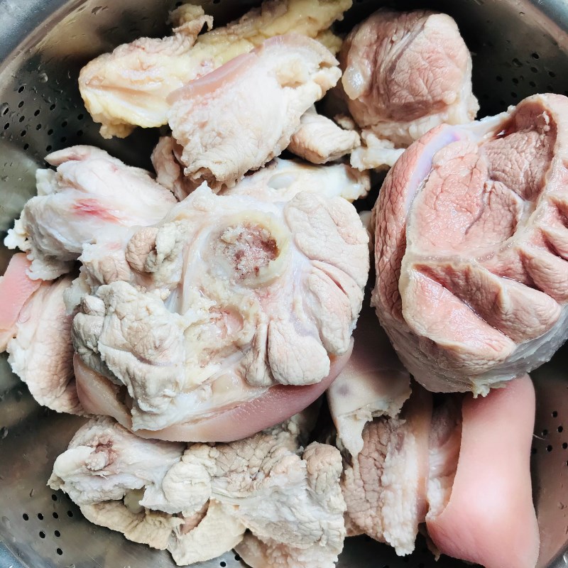 Bước 4 Nêm nếm gia vị Bún bò giò heo