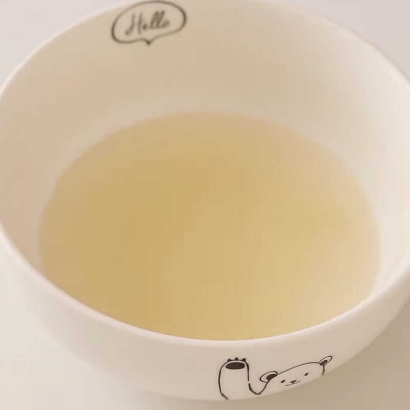 Bước 1 Ngâm gelatin, trộn bột Pudding cacao (có gelatin)