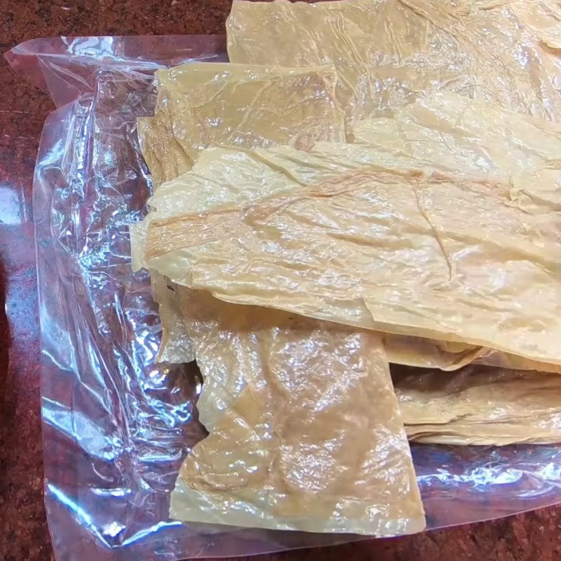 Bước 1 Ngâm tàu hũ ky Chả lụa tàu hũ ky khô