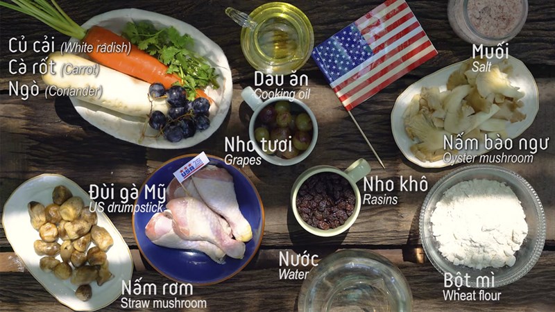 Nguyên liệu món ăn gà nấu nho