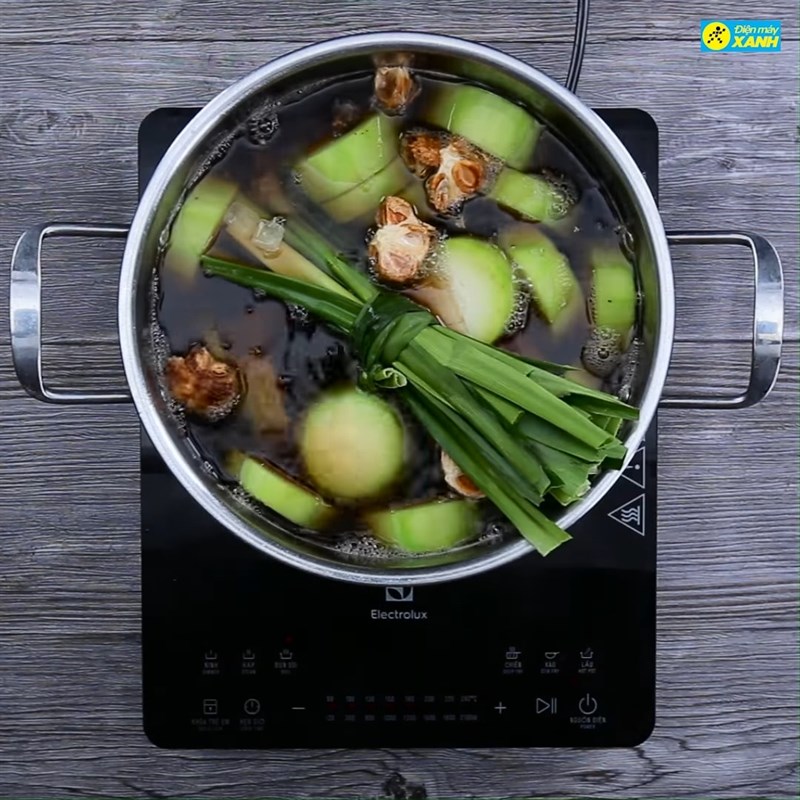 Bước 3 Cho bí vào Sâm bí đao
