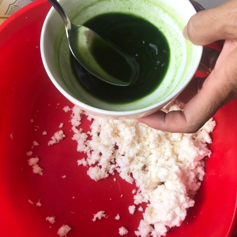 Bước 2 Nhồi khoai Chè khoai mì viên