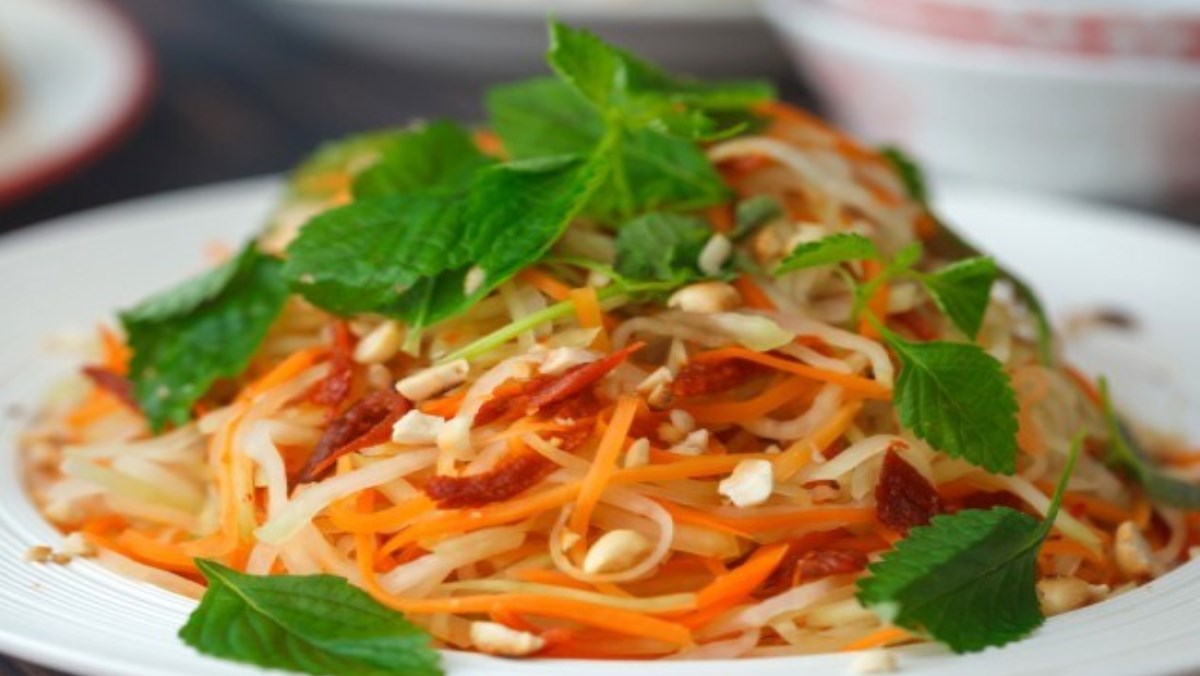 Nộm đu đủ tai heo