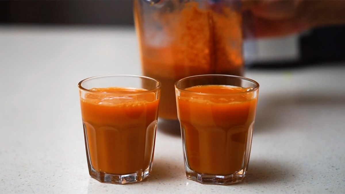 Nước ép cần tây táo cà rốt