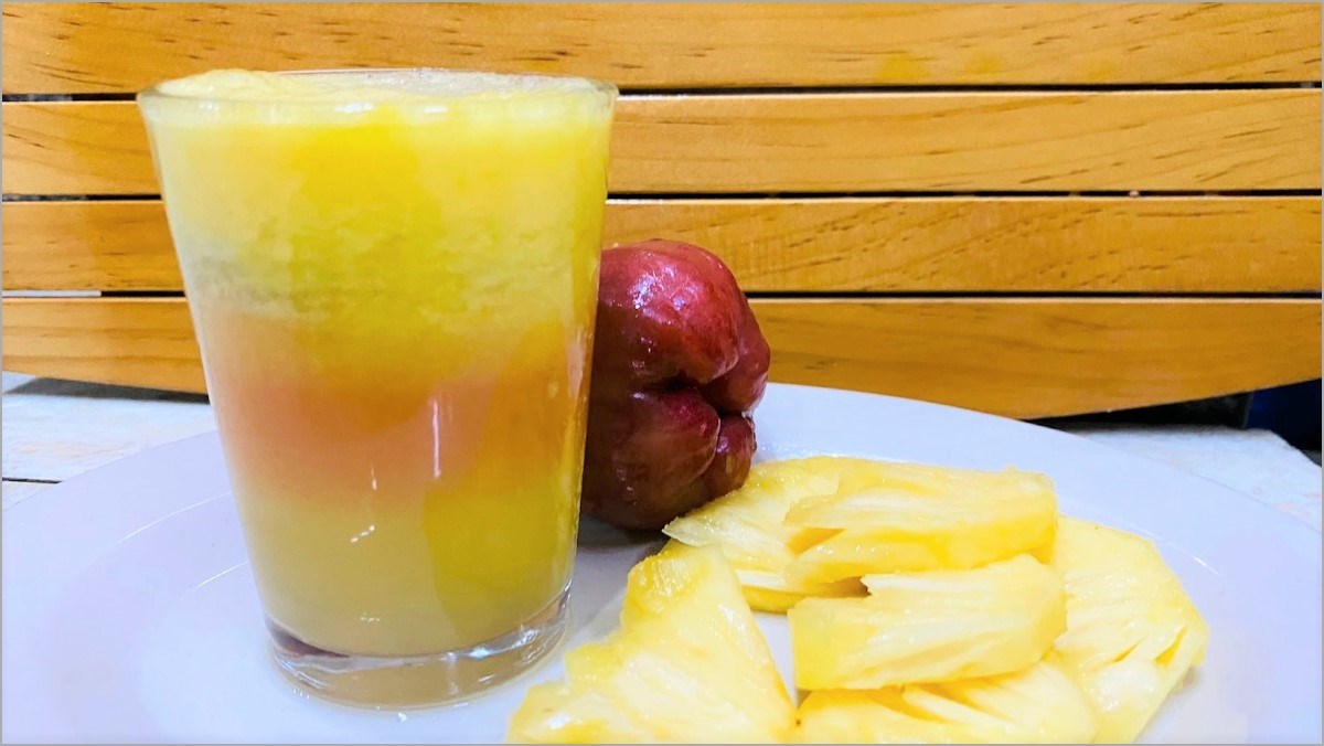Nước ép dứa mận