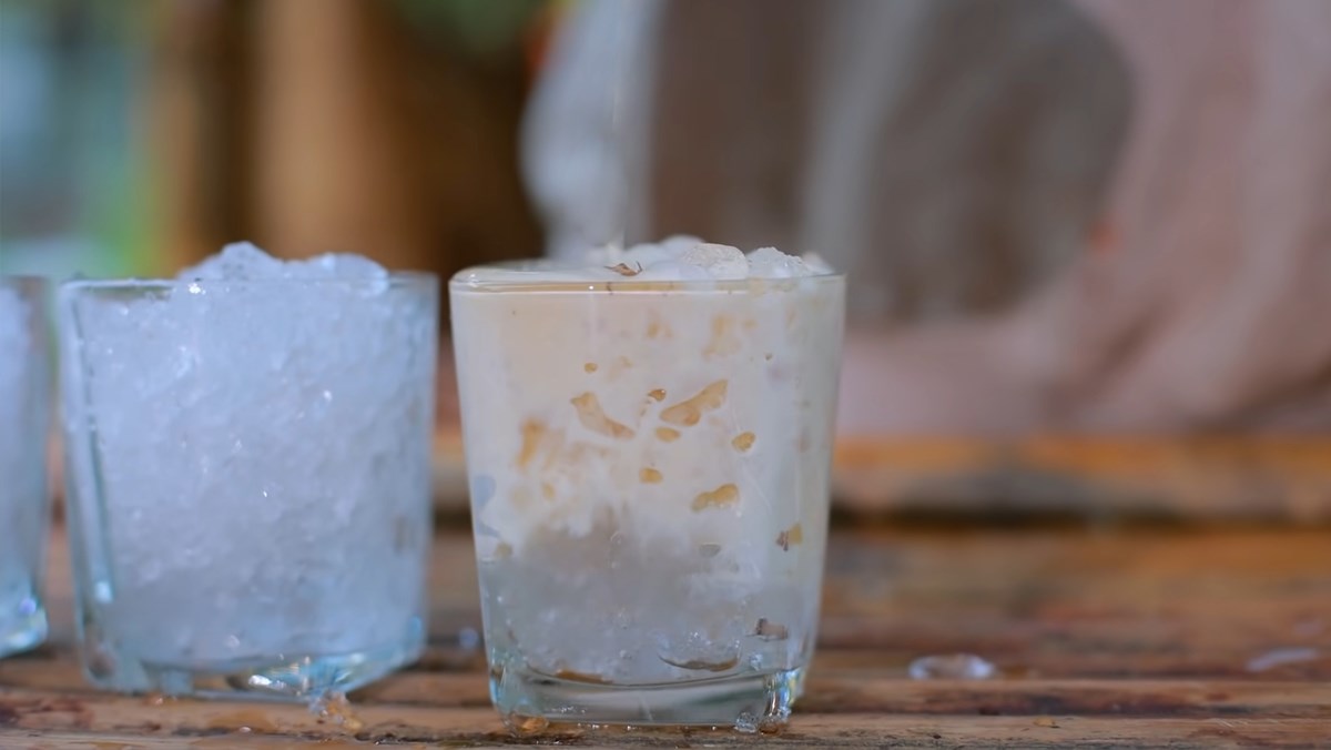 Nước ép trái nhàu cà rốt