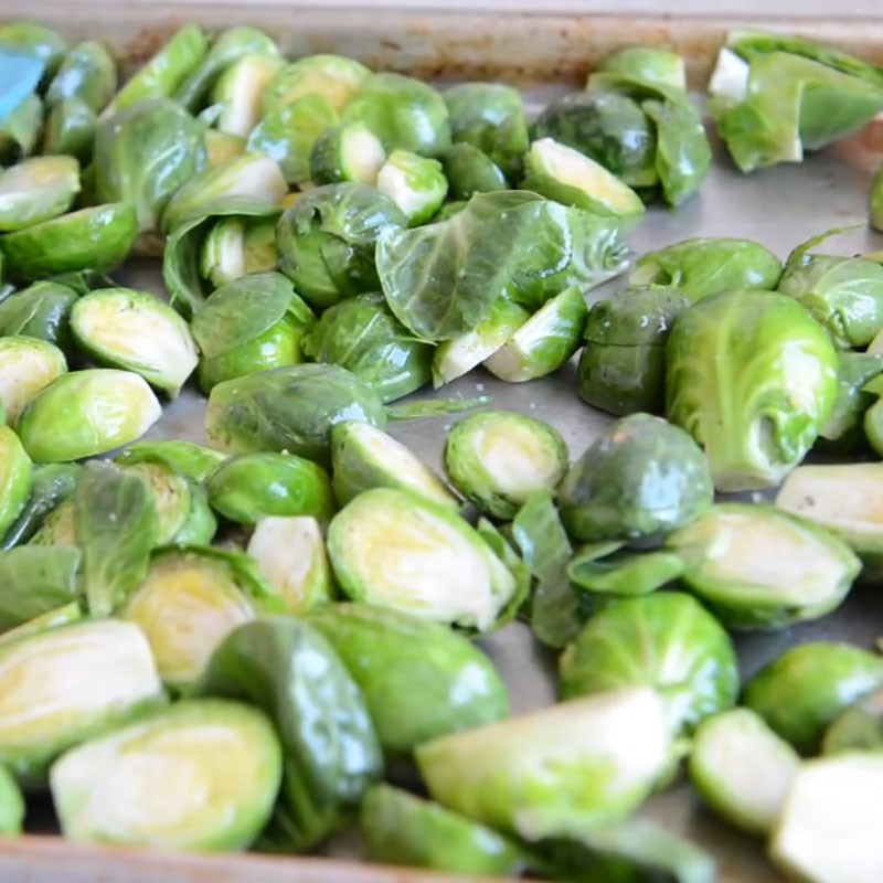 Bước 2 Nướng bắp cải Salad bắp cải tí hon hạt hồ đào