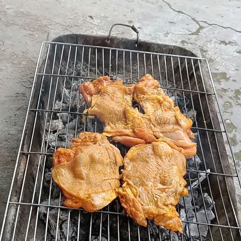 Bước 6 Nướng gà Cơm tấm gà nướng