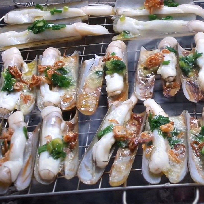 Bước 4 Nướng ốc móng tay Ốc móng tay nướng bơ hành