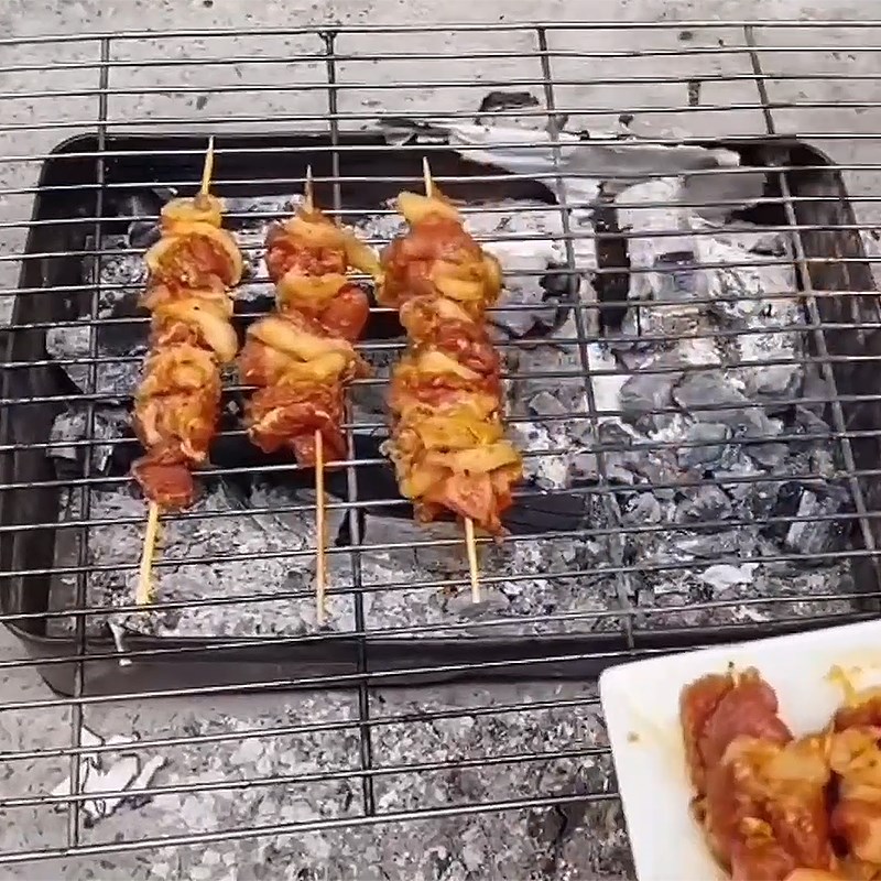 Bước 3 Nướng thịt Bún thịt nướng chả giò