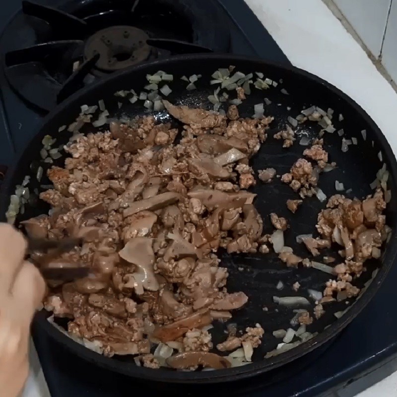 Bước 3 Xào gan gà với thịt Pate gan gà hấp (công thức được chia sẻ từ người dùng)