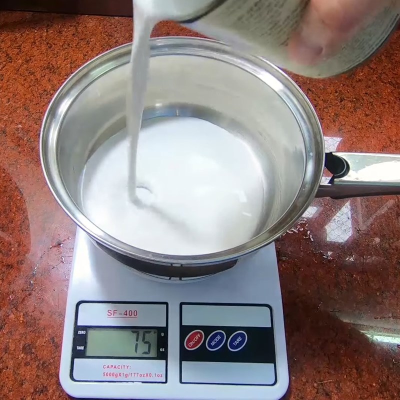 Bước 2 Pha bột rau câu Rau câu dừa sợi nước cốt dừa