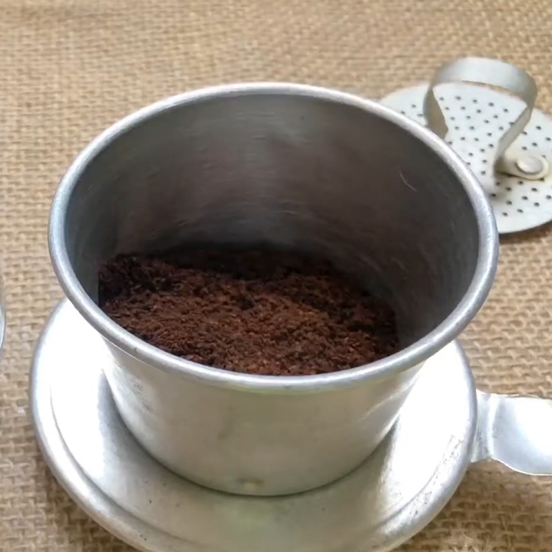 Bước 1 Pha cà phê Sữa chua cà phê bọt biển
