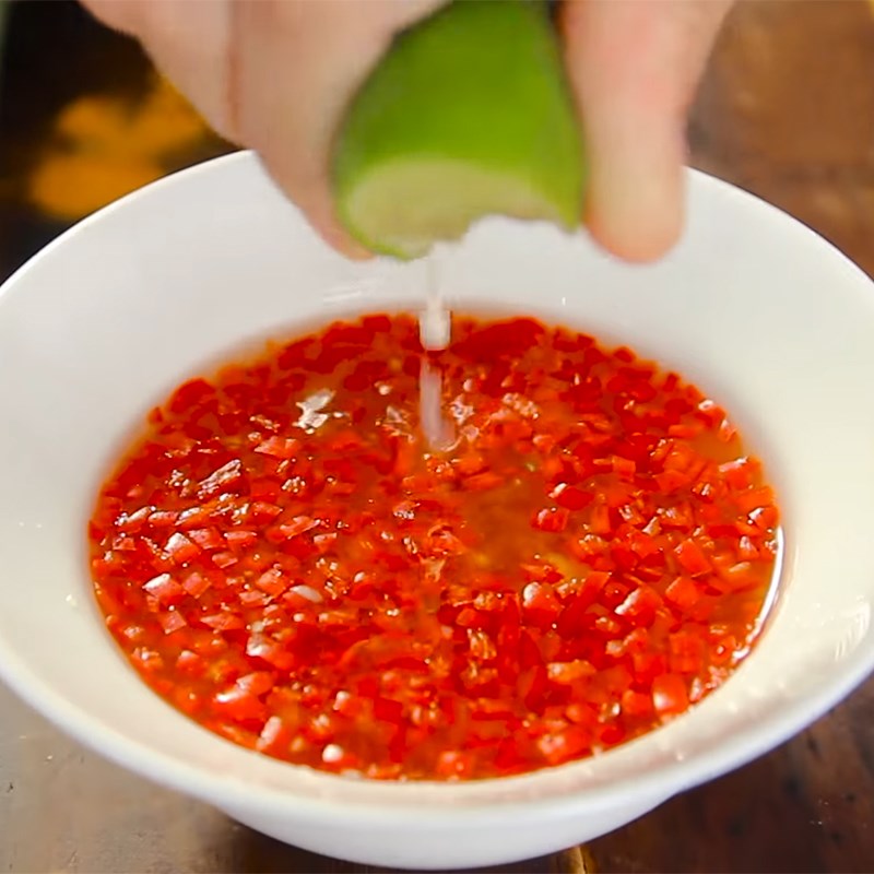Bước 3 Pha chế nước mắm Chả cá nướng nghệ