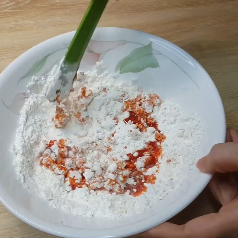 Bước 3 Pha màu bột bánh Chè trôi nước cá chép