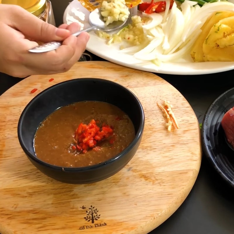 Bước 2 Pha mắm nêm Bò nhúng me