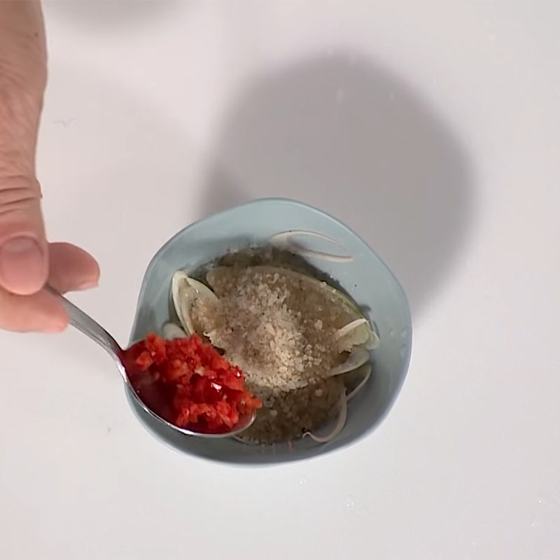 Bước 5 Pha nước chấm Ếch nướng lá cách