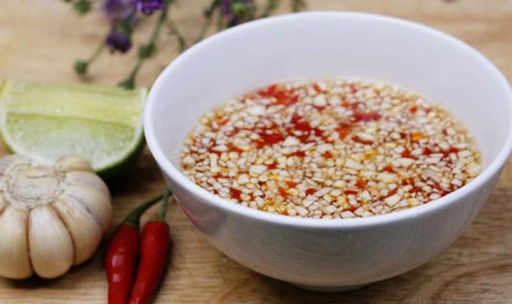 Bước 2 Pha nước trộn Gỏi xoài bao tử heo