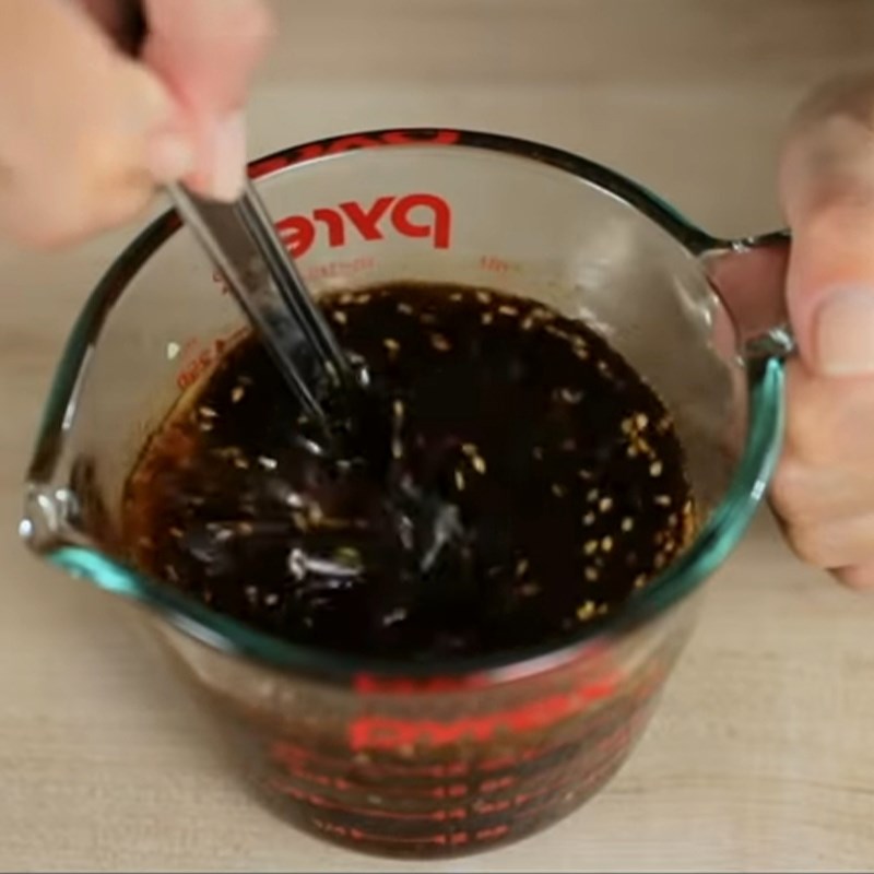 Bước 2 Pha sốt nướng Gỏi cuốn bò nướng