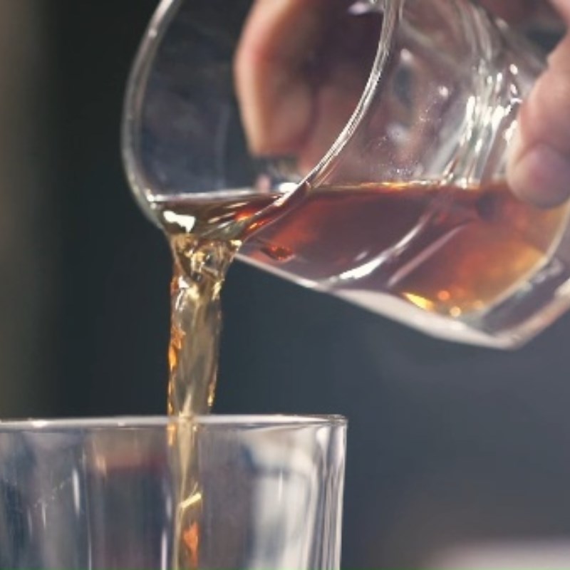 Bước 2 Pha trà đen Trà đen macchiato