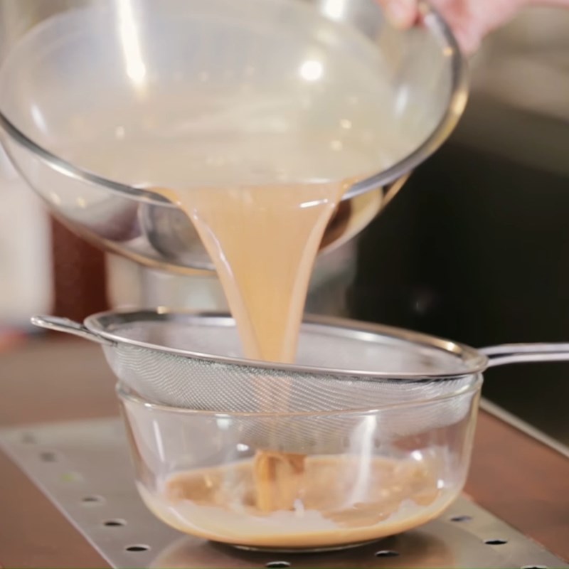 Bước 1 Pha trà sữa Trà sữa kem phô mai (có cream cheese)