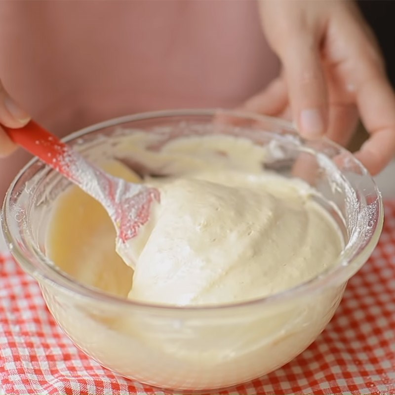 Bước 2 Rây bột Bánh mousse việt quất sữa chua