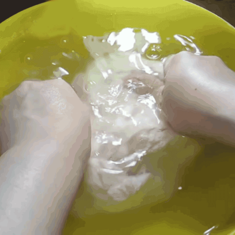 Bước 3 Rửa bột Chả quế chay từ bột mì