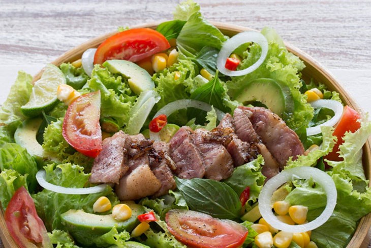 Salad bơ thịt bò