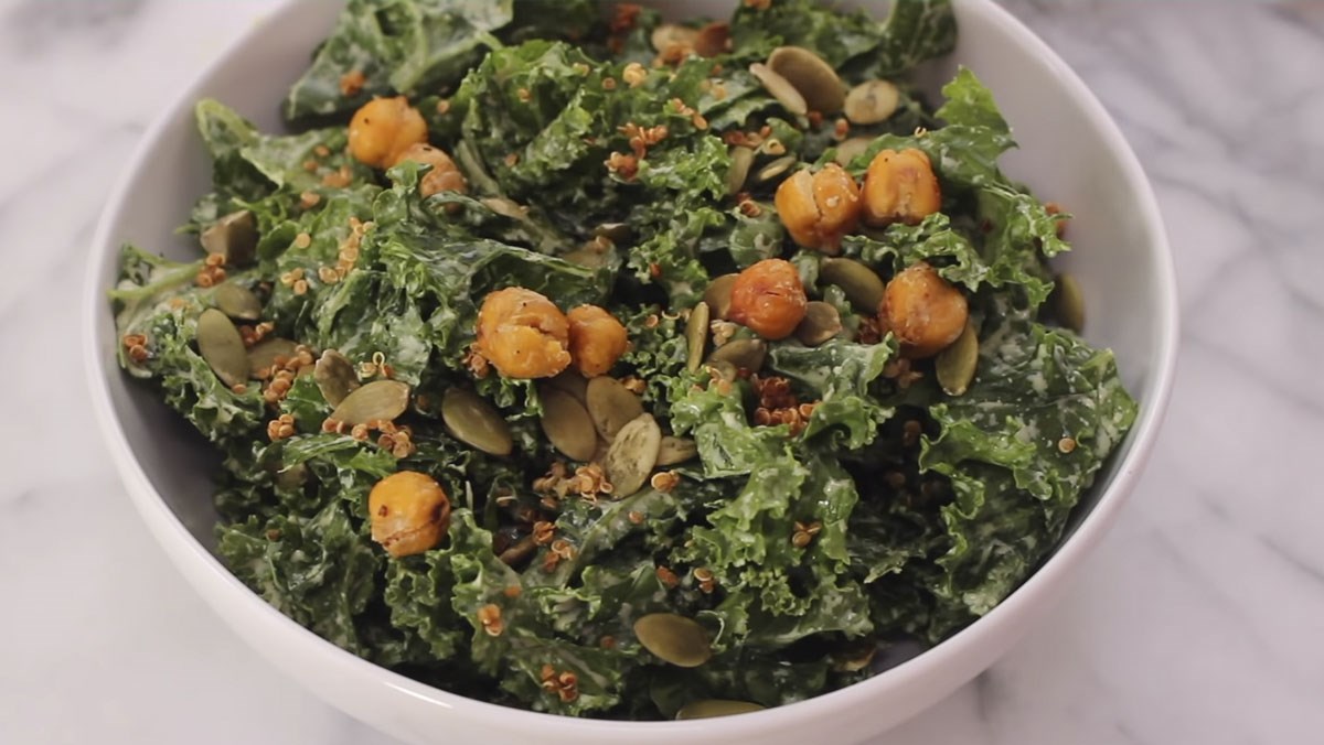 Salad cải xoăn đậu gà