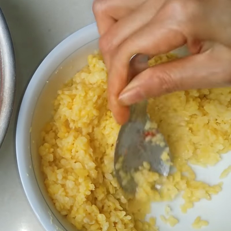 Bước 4 Sên đậu xanh Chè trôi nước gấc nhân đậu xanh
