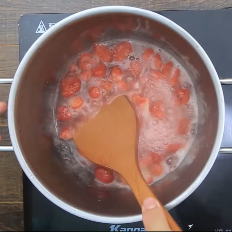 Bước 3 Sên mứt dâu tây Pudding sữa chua dâu tây